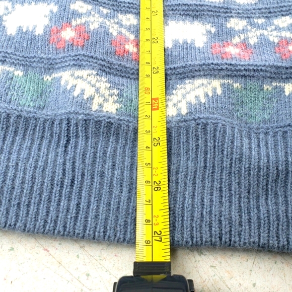 Spring Creek Lambswool Angora Blend White Pearl Button Ugly Christmas Sweater - Picture 13 of 15